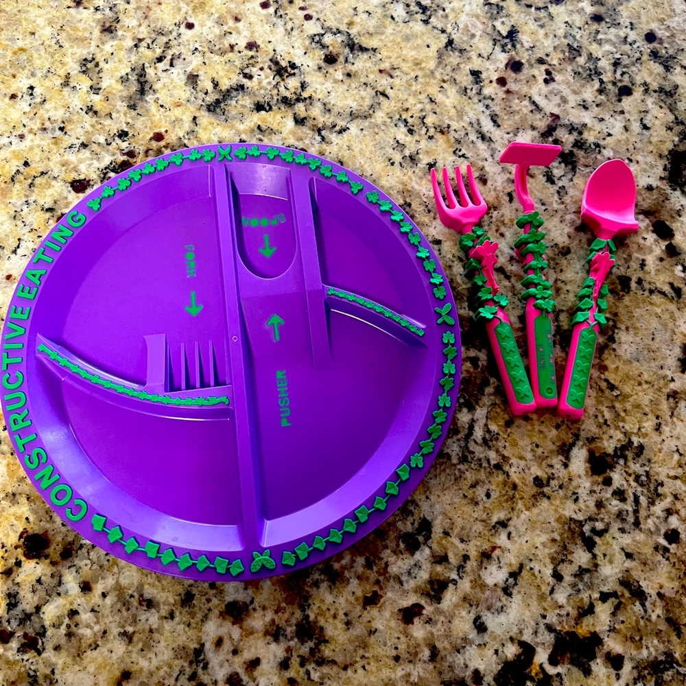 Kids constructive eating plate